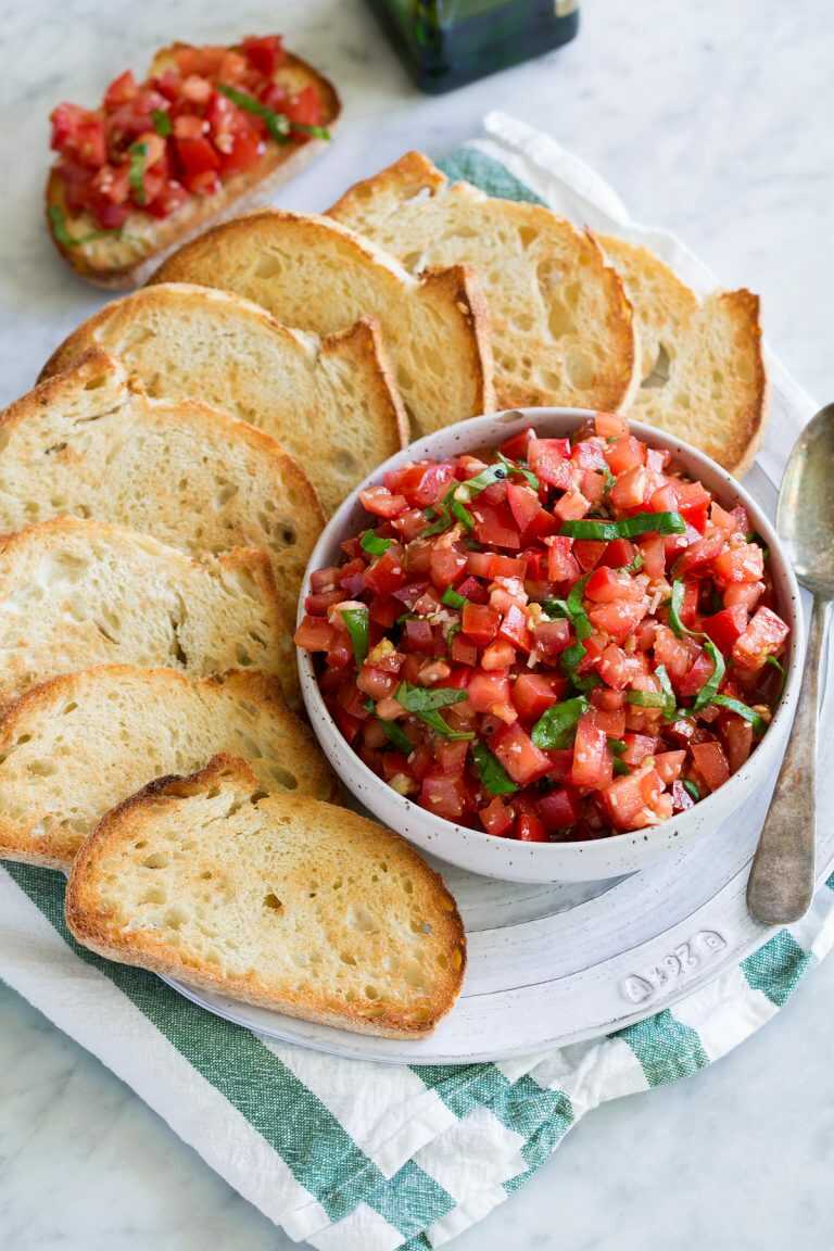 Bruschetta s rajčaty a parmazánem