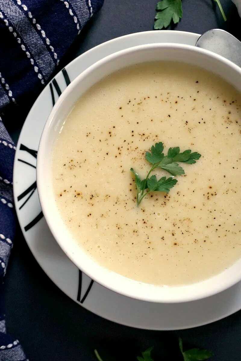 Jednoduchá česneková polévka